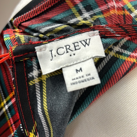 NWOT!!! J. Crew plaid top with black the at neck. Women’s size medium - Picture 6 of 6